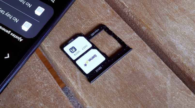 vassoio sim e memoria per il telefono